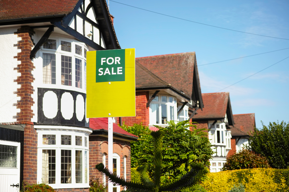 Housing market trends favour summer months